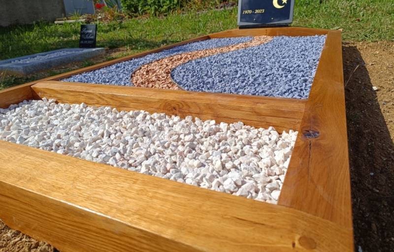 Monument en bois près de Rouen 76